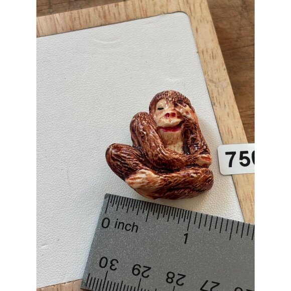 Vintage Monkey Figurine Brooch Pin Resin Handcrafted Collectible - Picture 6 of 7